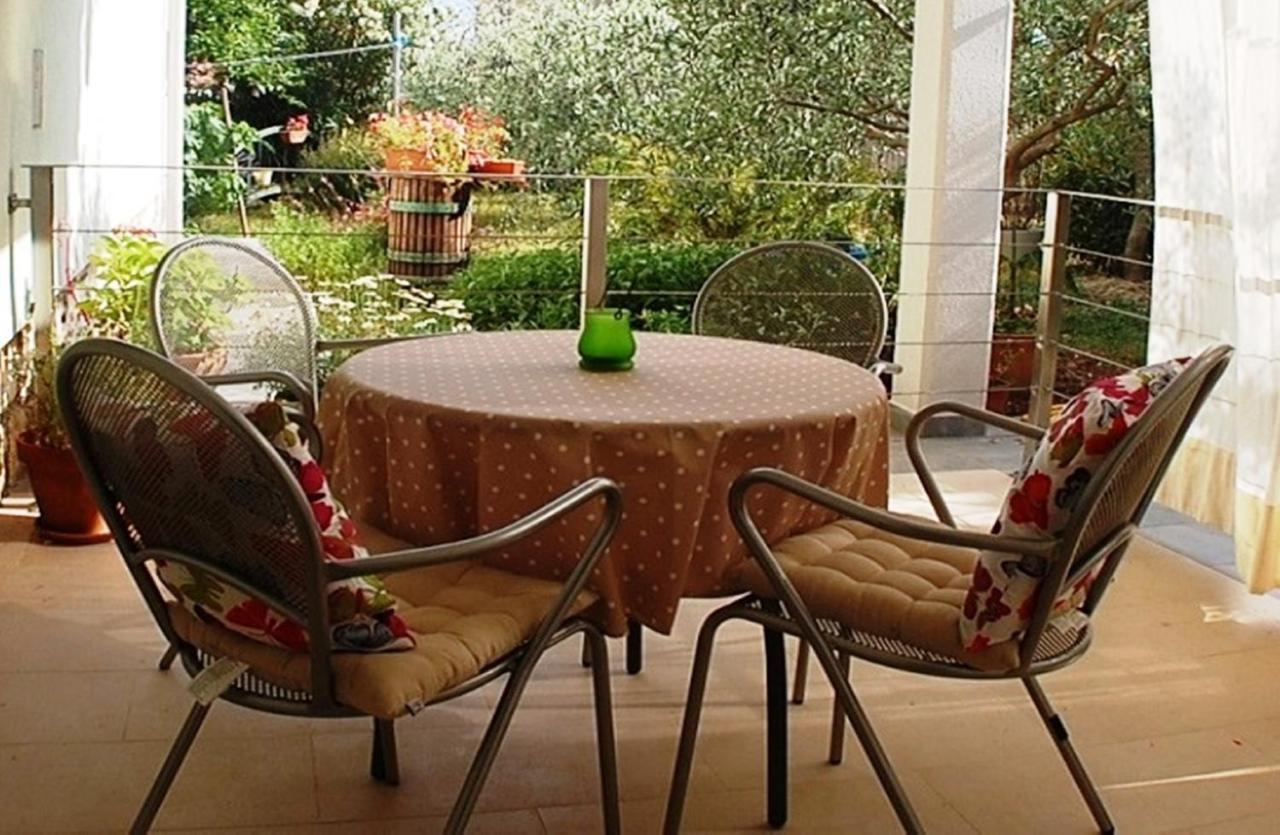 Cecillia Mare Apartments Rovinj Exteriör bild