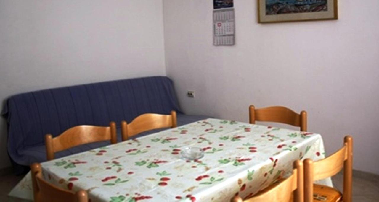 Cecillia Mare Apartments Rovinj Exteriör bild