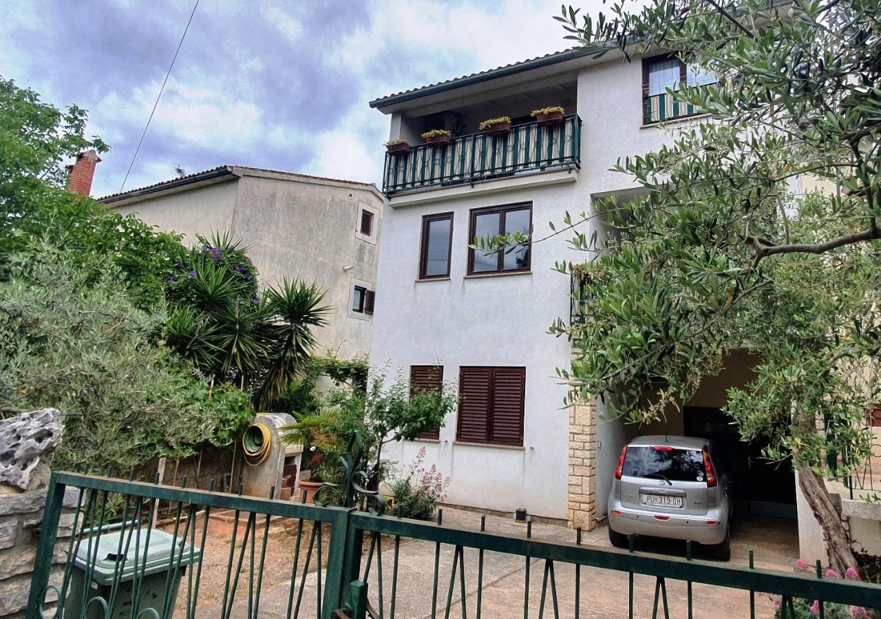 Cecillia Mare Apartments Rovinj Exteriör bild
