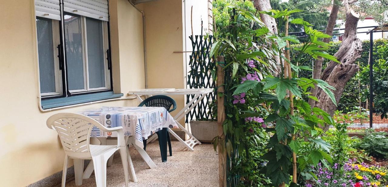 Cecillia Mare Apartments Rovinj Exteriör bild