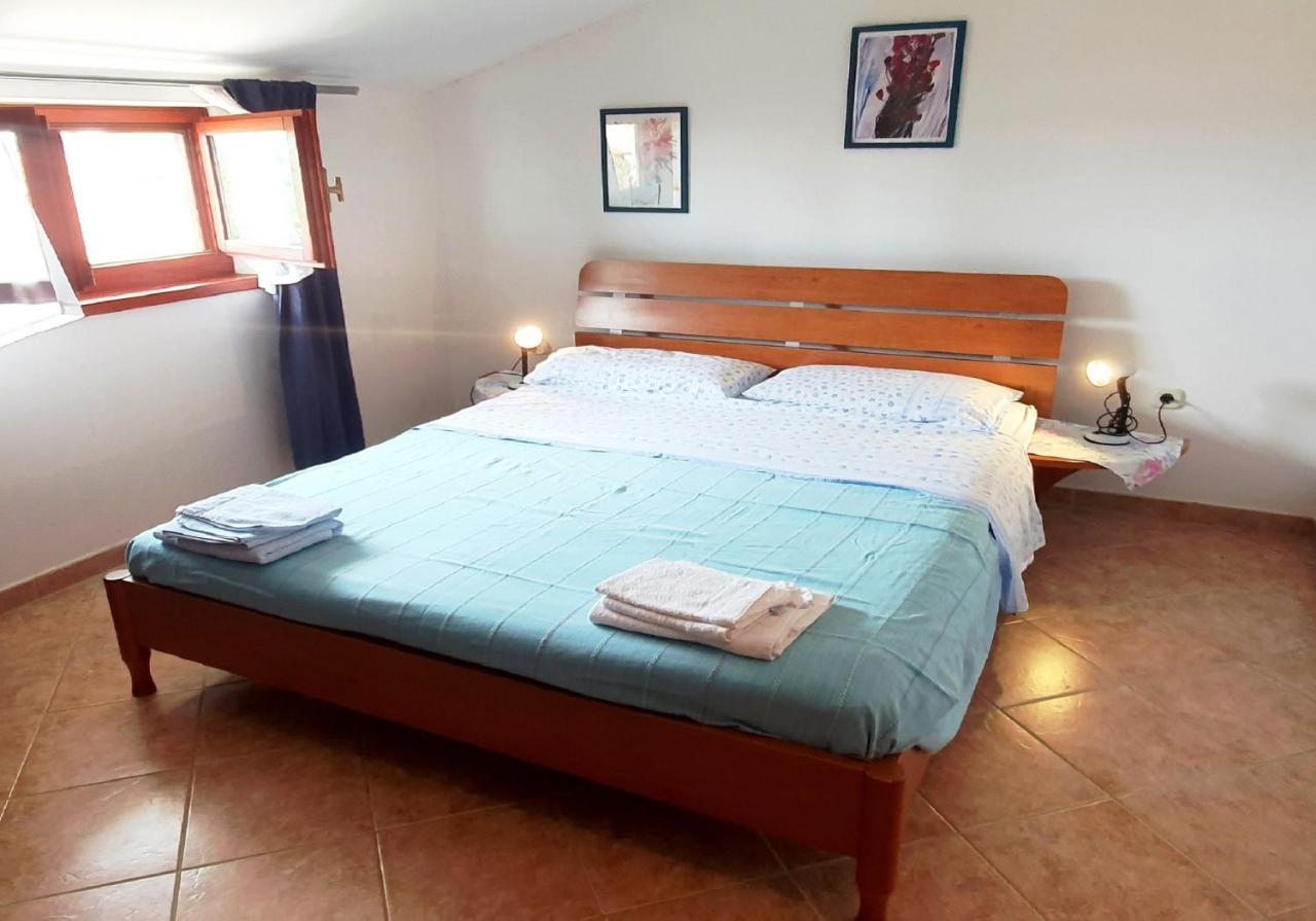 Cecillia Mare Apartments Rovinj Exteriör bild