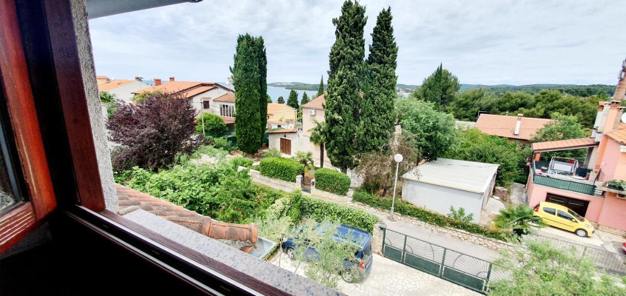 Cecillia Mare Apartments Rovinj Exteriör bild